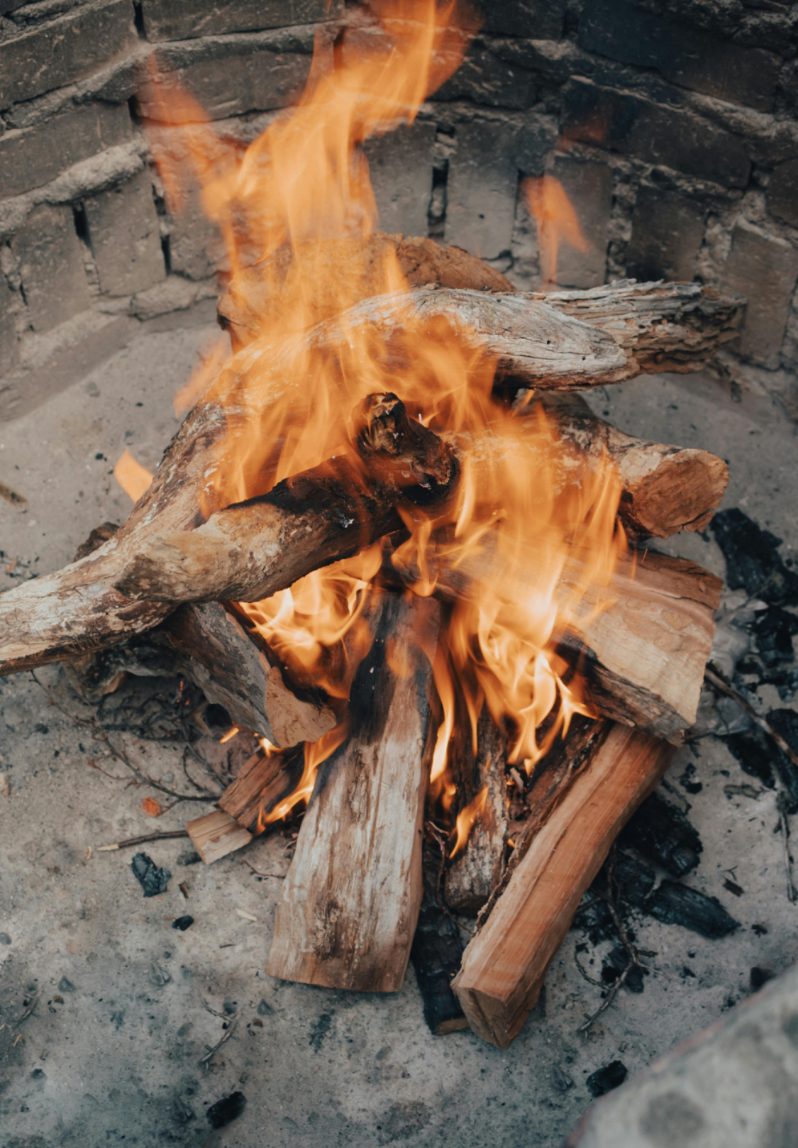 Bonfire experience for an outdoor festival or special event
